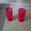 A VENDRE 2 vases roses en plastique